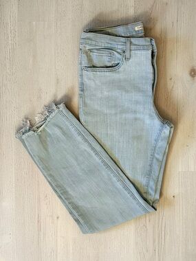 Levi's 724 Light Wash Frayed Hem Jeans - High Rise Straight Size 31